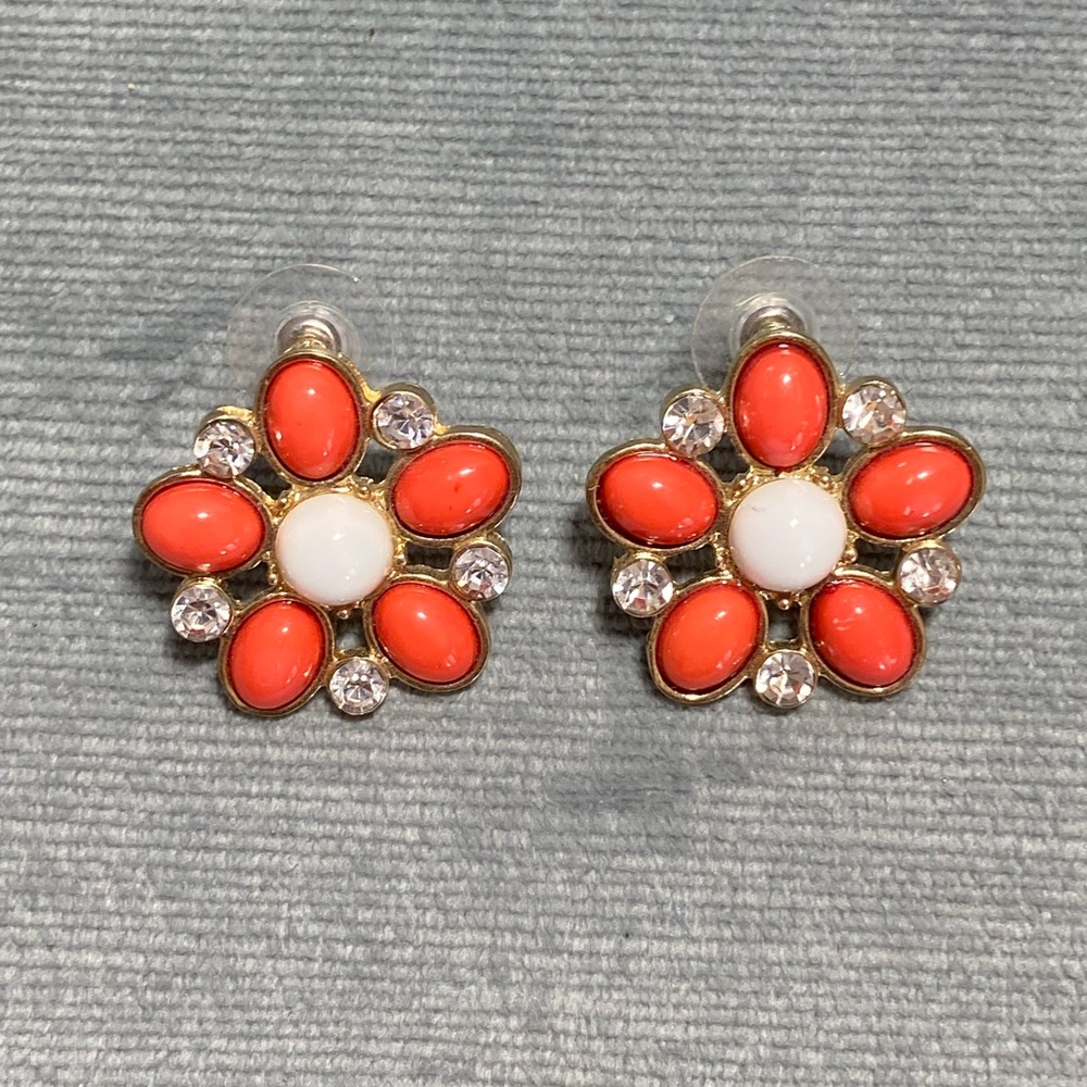 Vintage, beautiful, orange white clear gemstone pierced earrings 1” across, gold